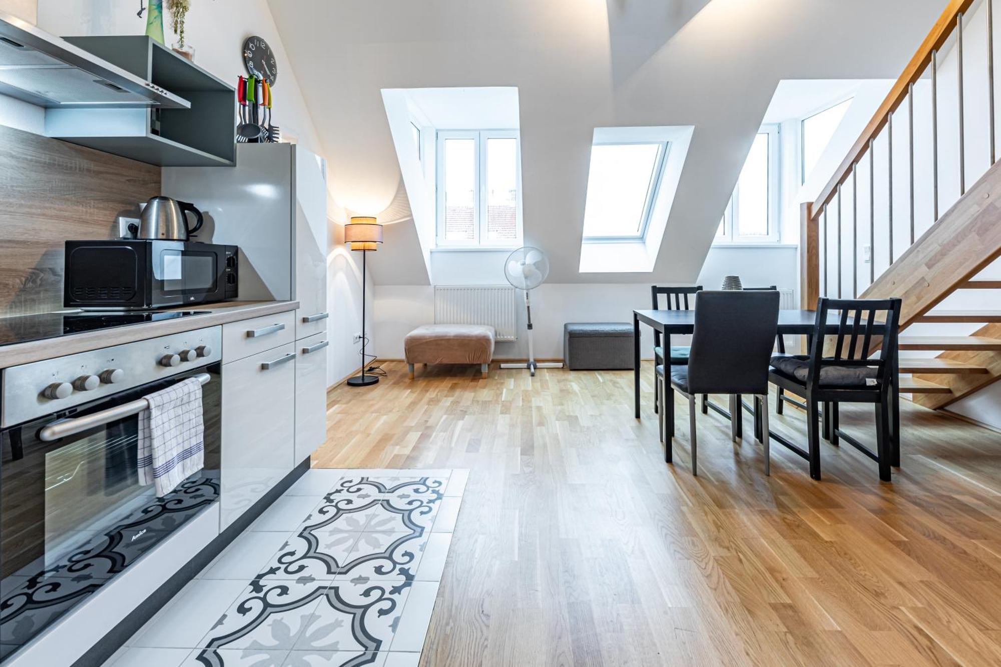 Penthouse Suites By Jr City Apartments Vienna Exterior photo
